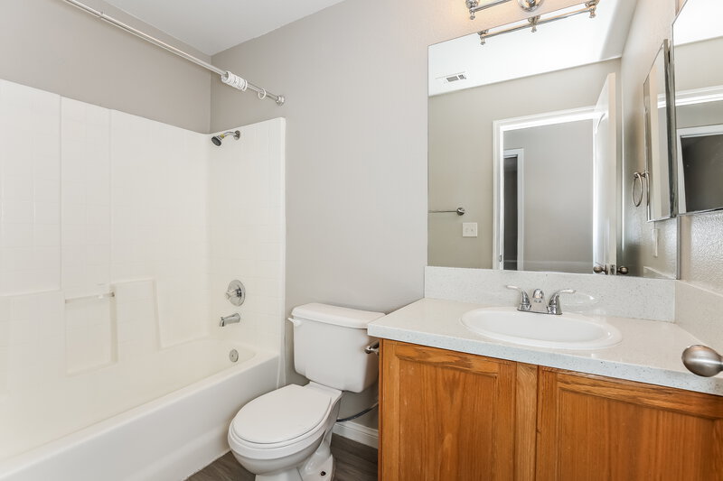 1,975/Mo, 3219 Panamint Ct North Las Vegas, NV 89032 Bathroom View