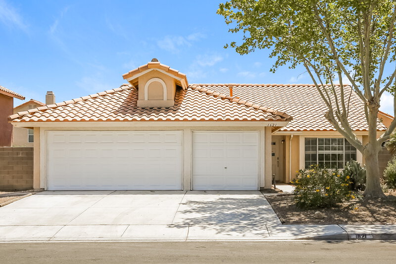 0/Mo, 1621 Running Creek Drive North Las Vegas, NV 89031 External View