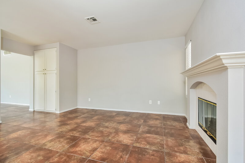 2,930/Mo, 1621 Running Creek Drive North Las Vegas, NV 89031 Living Room View