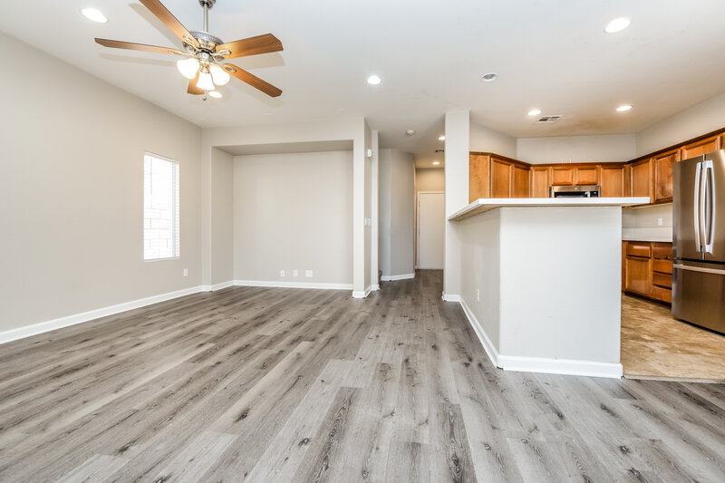 2,070/Mo, 6231 Blushing Willow St North Las Vegas, NV 89081 Living Room View 2