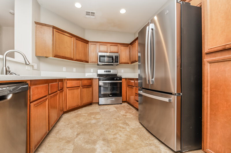 2,070/Mo, 6231 Blushing Willow St North Las Vegas, NV 89081 Kitchen View