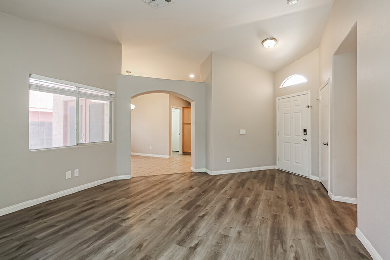 1,840/Mo, 504 Stonehurst Dr North Las Vegas, NV 89031 Living Room View 2