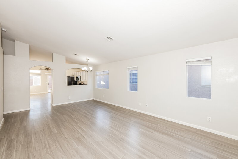 1,900/Mo, 511 Shallow Mist Ct North Las Vegas, NV 89032 Living Room View