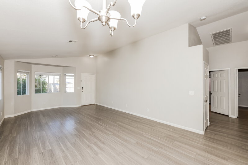 1,900/Mo, 511 Shallow Mist Ct North Las Vegas, NV 89032 Dining Room View