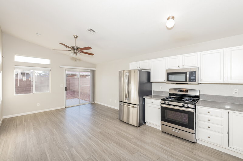 1,900/Mo, 511 Shallow Mist Ct North Las Vegas, NV 89032 Kitchen View 2