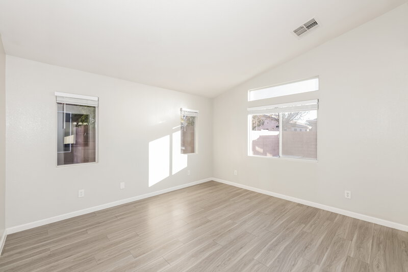 1,900/Mo, 511 Shallow Mist Ct North Las Vegas, NV 89032 Main Bedroom View