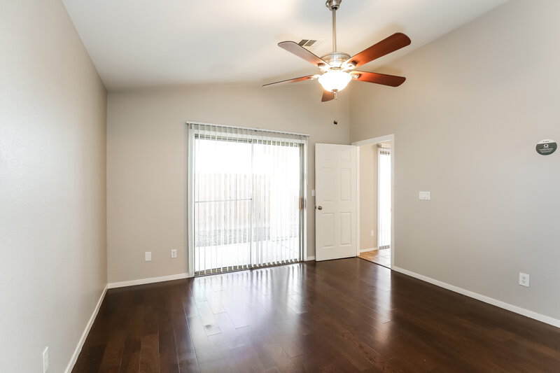 2,070/Mo, 5936 Crestmont Dr North Las Vegas, NV 89031 Main Bedroom View