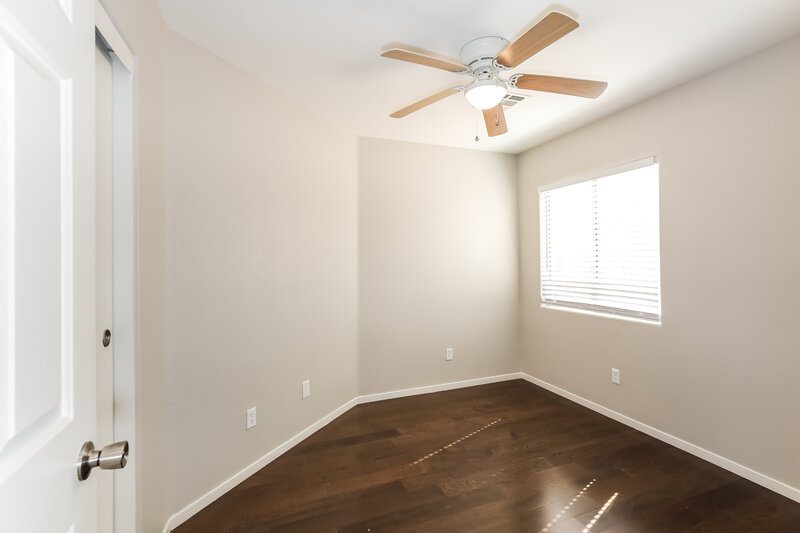 2,070/Mo, 5936 Crestmont Dr North Las Vegas, NV 89031 Bedroom View