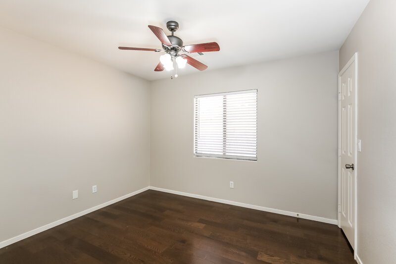 2,070/Mo, 5936 Crestmont Dr North Las Vegas, NV 89031 Bedroom View 2