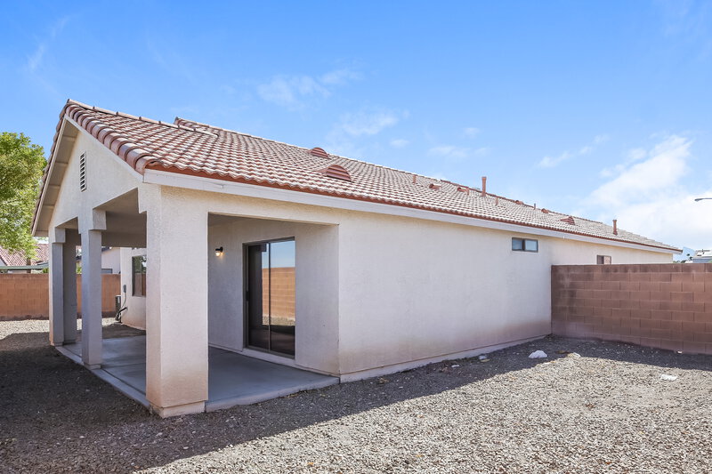 2,070/Mo, 5936 Crestmont Dr North Las Vegas, NV 89031 Rear View 2