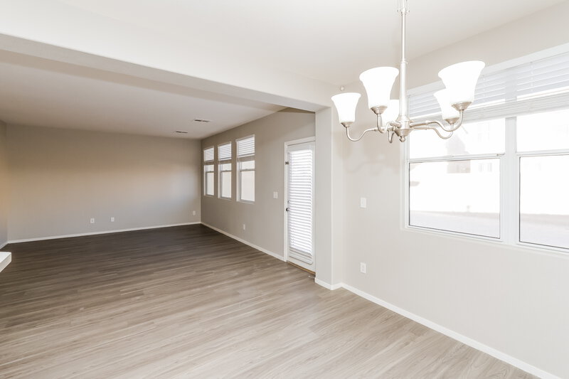 2,050/Mo, 328 Fox Blitz Ave North Las Vegas, NV 89031 Dining Room View