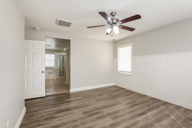 2,195/Mo, 1857 Bayhurst Ave North Las Vegas, NV 89031 Main Bedroom View 2