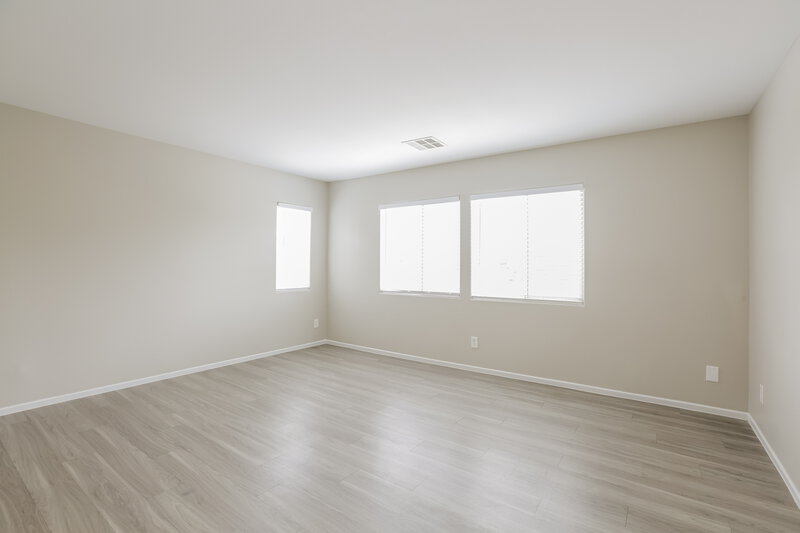 2,125/Mo, 6024 Gum Springs St North Las Vegas, NV 89081 Main Bedroom View