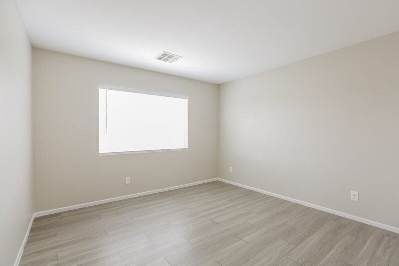2,125/Mo, 6024 Gum Springs St North Las Vegas, NV 89081 Bedroom View