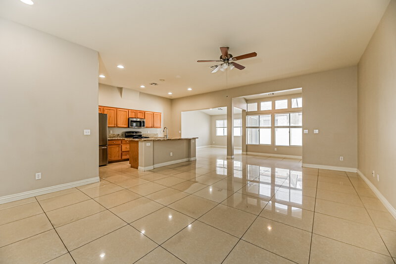 2,050/Mo, 3370 Wasatch Cedars St Las Vegas, NV 89122 Living Room View 2