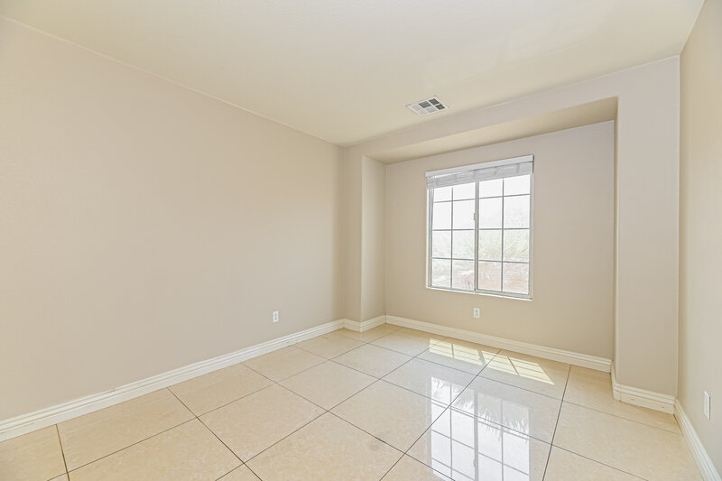 2,050/Mo, 3370 Wasatch Cedars St Las Vegas, NV 89122 Main Bedroom View