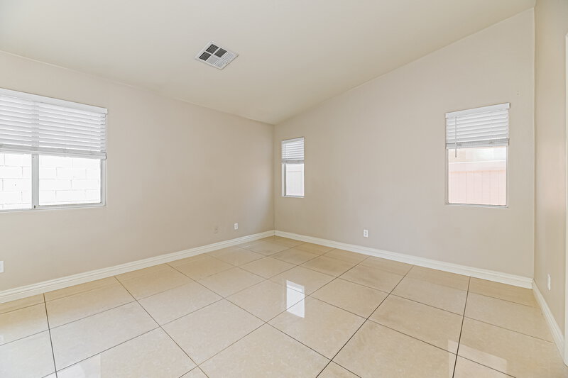 2,050/Mo, 3370 Wasatch Cedars St Las Vegas, NV 89122 Main Bedroom View 2