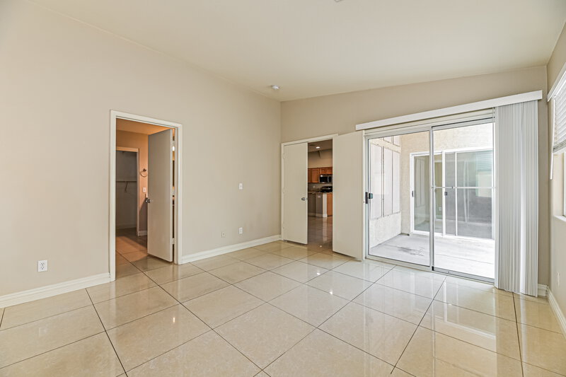 2,050/Mo, 3370 Wasatch Cedars St Las Vegas, NV 89122 Main Bedroom View 3