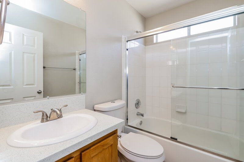 2,030/Mo, 7836 Scammons Bay Ct Las Vegas, NV 89129 Bathroom View