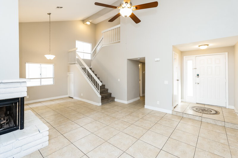 1,915/Mo, 1605 Lorna Dr Henderson, NV 89011 Living Room View 3