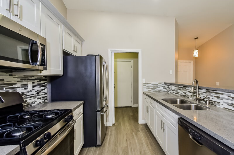 1,820/Mo, 5533 Soft Whispers St North Las Vegas, NV 89031 Kitchen View