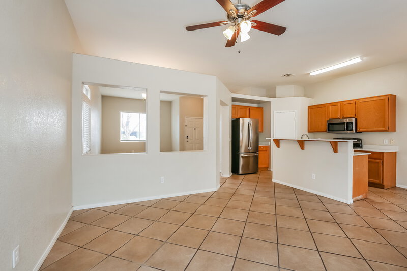 2,045/Mo, 2114 Heritage Ridge Ave North Las Vegas, NV 89031 Dining Room View 2