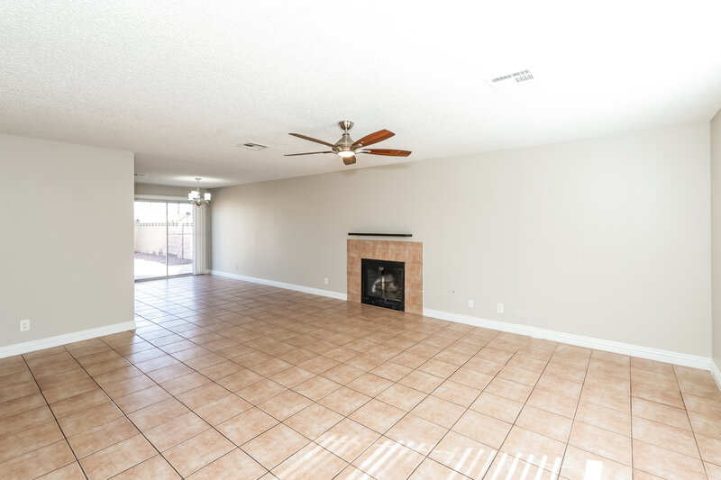 1,885/Mo, 390 Newbury Ct Henderson, NV 89015 Living Room View 2
