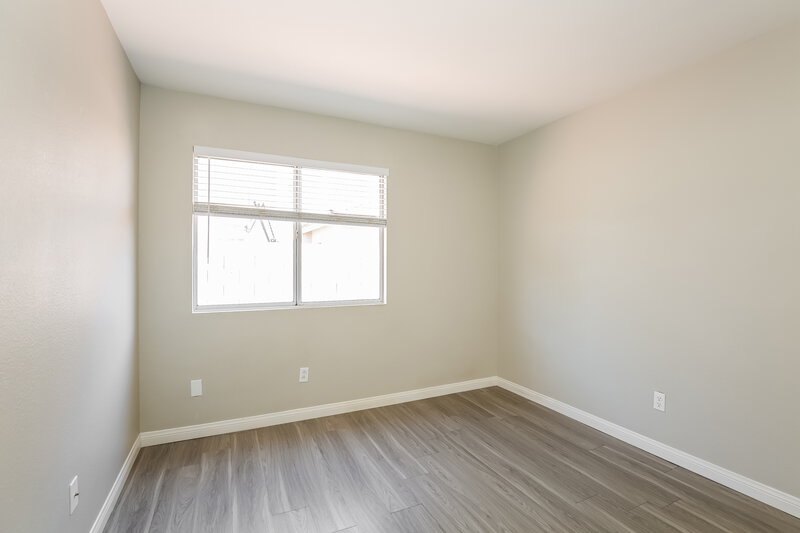 2,270/Mo, 1690 Rushing River Rd North Las Vegas, NV 89031 Bedroom View 2