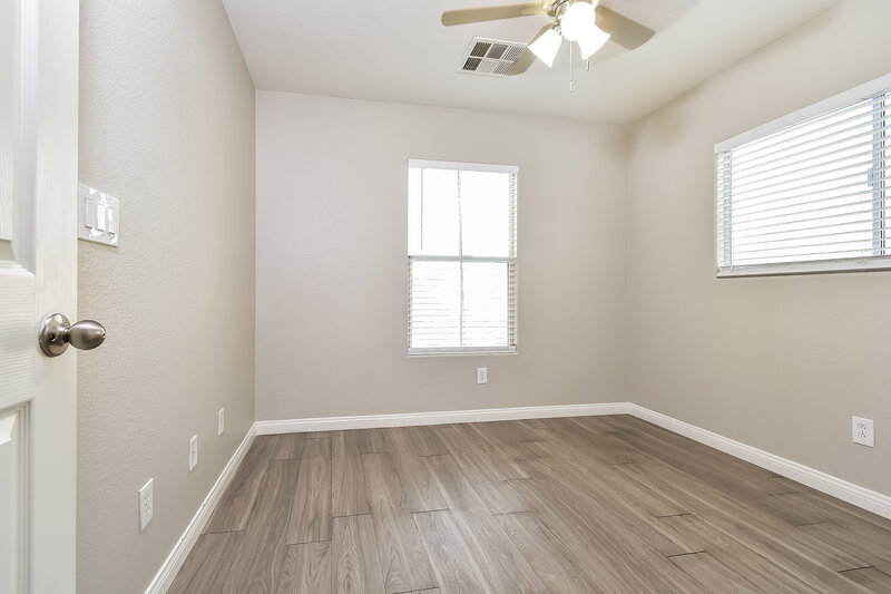 2,260/Mo, 8536 Warthen Meadows St Las Vegas, NV 89131 Bedroom View 2