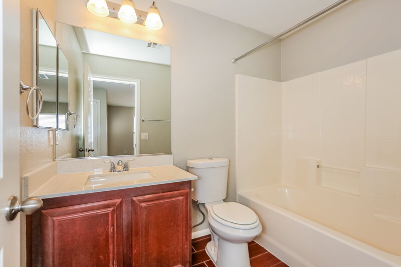 2,195/Mo, 8536 Warthen Meadows St Las Vegas, NV 89131 Bathroom View