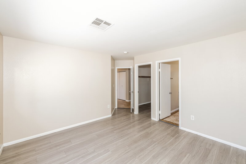 2,025/Mo, 2306 Hollow Oak Avenue North Las Vegas, NV 89031 Main Bedroom View 2
