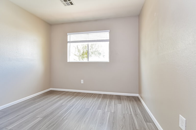 2,270/Mo, 2306 Hollow Oak Avenue North Las Vegas, NV 89031 Bedroom View 2