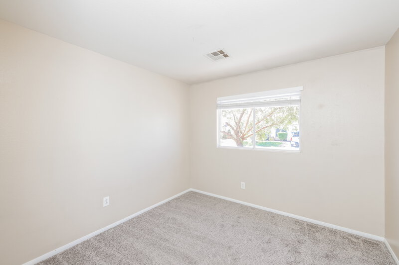 2,025/Mo, 2306 Hollow Oak Avenue North Las Vegas, NV 89031 Bedroom View 2