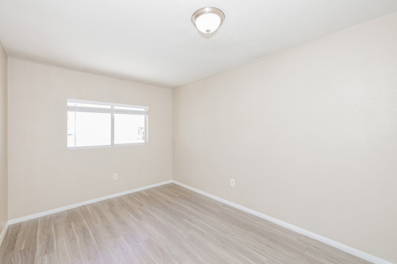 2,025/Mo, 2306 Hollow Oak Avenue North Las Vegas, NV 89031 Bedroom View 3