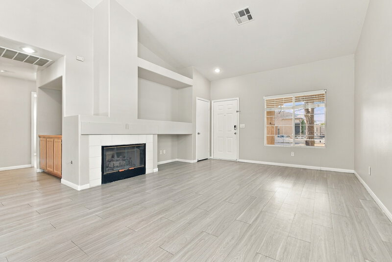 1,940/Mo, 534 Rancho Del Norte Dr North Las Vegas, NV 89031 Family Room View