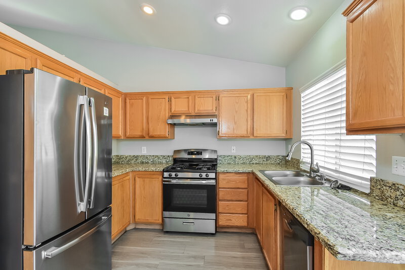 1,920/Mo, 534 Rancho Del Norte Dr North Las Vegas, NV 89031 Kitchen View