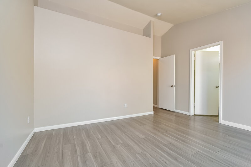 1,920/Mo, 534 Rancho Del Norte Dr North Las Vegas, NV 89031 Main Bedroom View 2