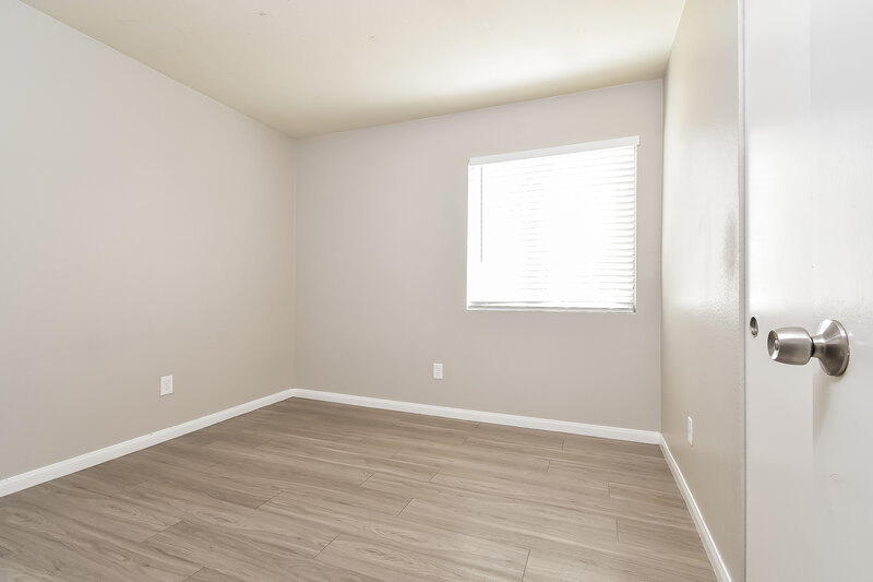 1,920/Mo, 534 Rancho Del Norte Dr North Las Vegas, NV 89031 Bedroom View