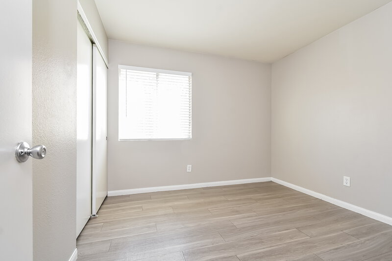 1,920/Mo, 534 Rancho Del Norte Dr North Las Vegas, NV 89031 Bedroom View 2