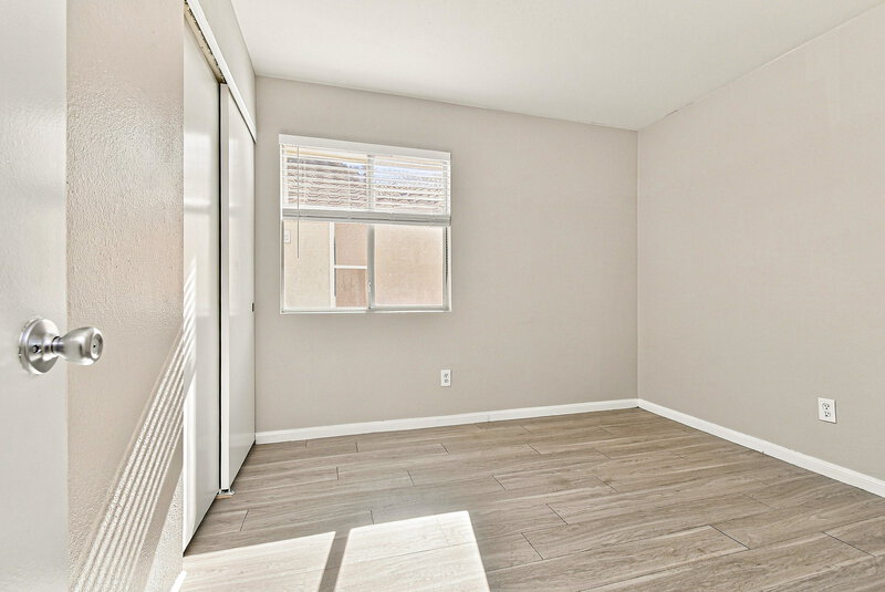 1,940/Mo, 534 Rancho Del Norte Dr North Las Vegas, NV 89031 Bedroom View 2