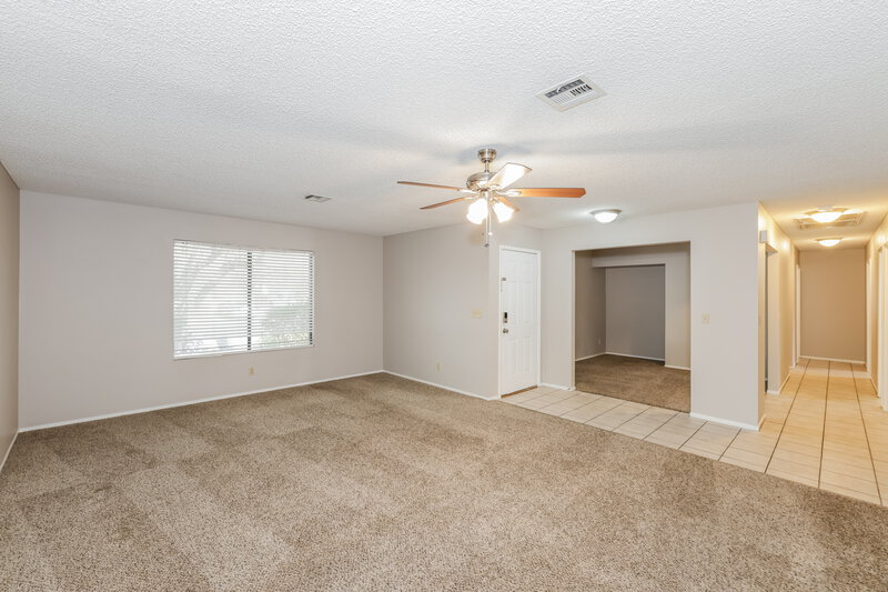 2,165/Mo, 123 Hexham Dr Henderson, NV 89015 Living Room View 3