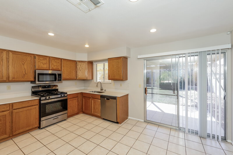 2,165/Mo, 123 Hexham Dr Henderson, NV 89015 Kitchen View 2