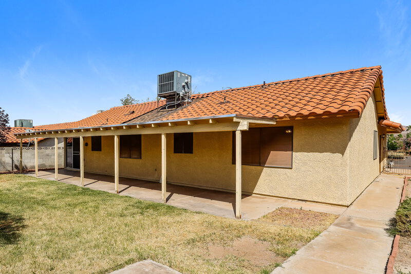 2,165/Mo, 123 Hexham Dr Henderson, NV 89015 Rear View