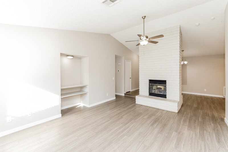 2,215/Mo, 141 Emden Dr Henderson, NV 89015 Living Room View 2