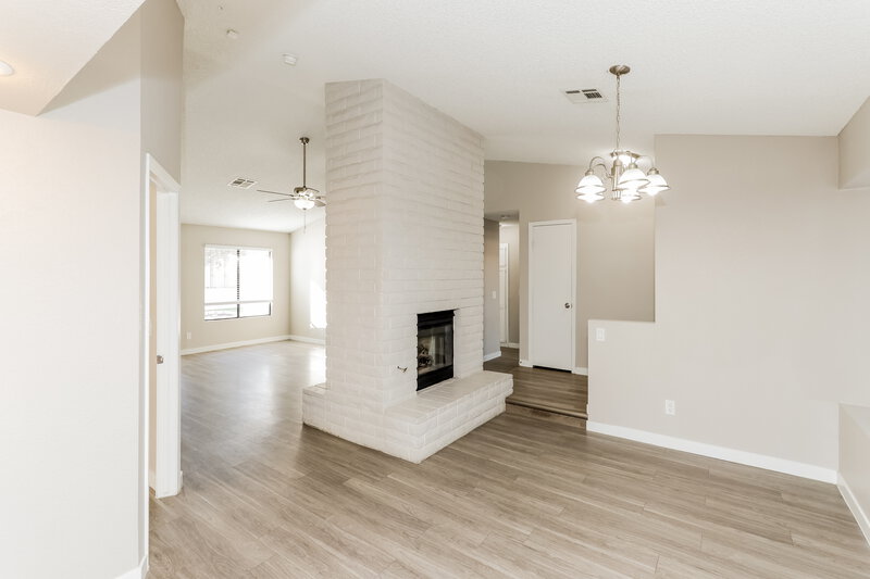 2,215/Mo, 141 Emden Dr Henderson, NV 89015 Living Room View 3