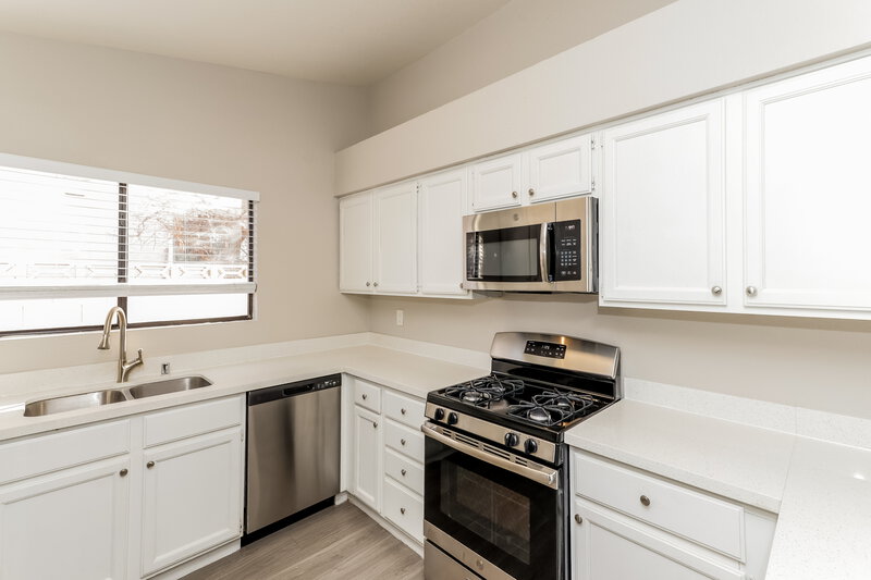 2,215/Mo, 141 Emden Dr Henderson, NV 89015 Kitchen View
