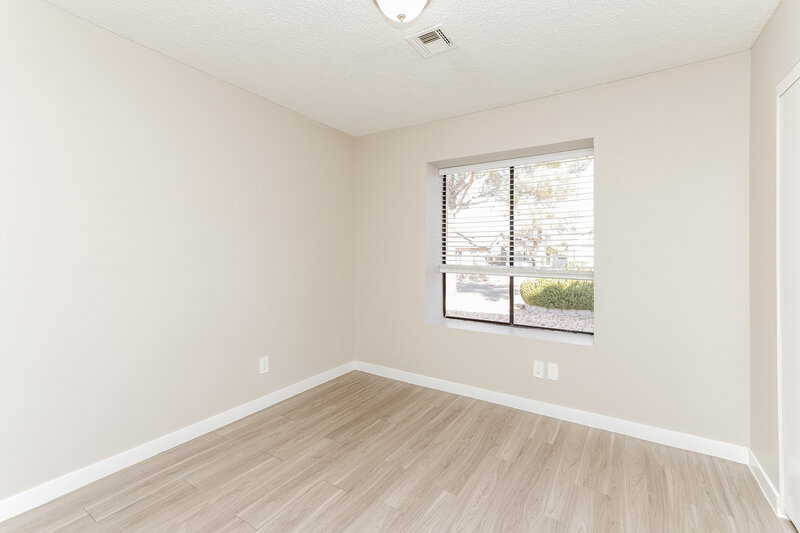2,215/Mo, 141 Emden Dr Henderson, NV 89015 Bedroom View 2