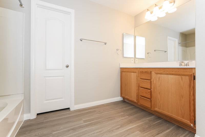 1,885/Mo, 8640 Palomino Ranch St Las Vegas, NV 89131 Master Bathroom View