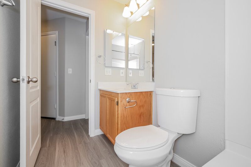 1,885/Mo, 8640 Palomino Ranch St Las Vegas, NV 89131 Bathroom View