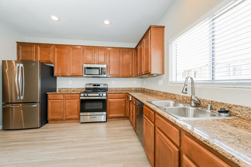 2,170/Mo, 40 Desert Palm Dr Las Vegas, NV 89183 Kitchen View